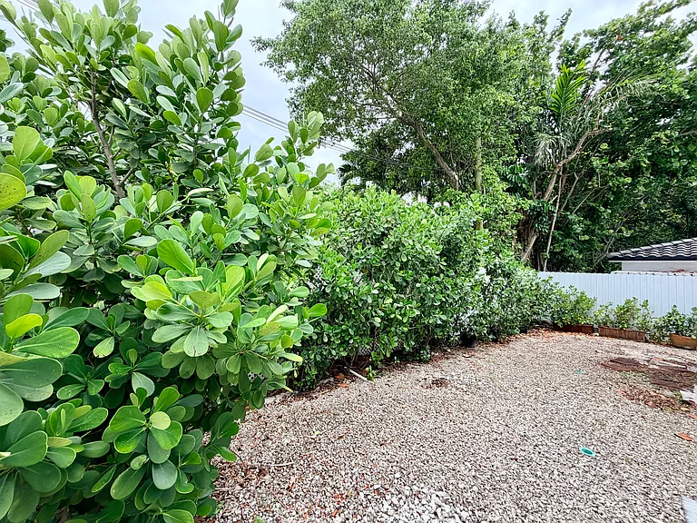 1931 SW 17th Ct — Photo 23