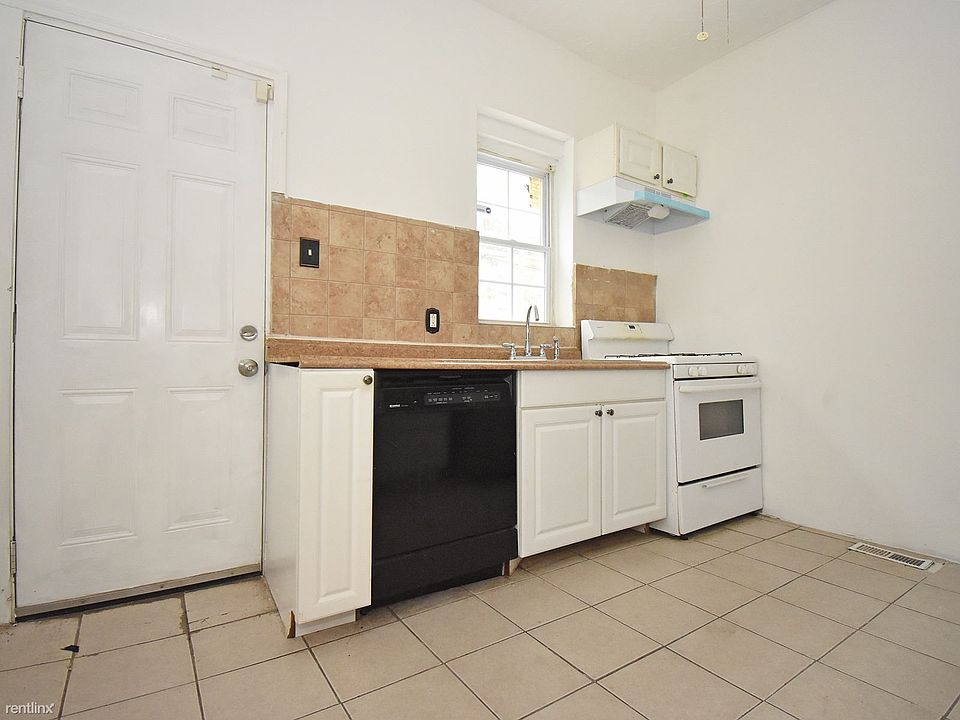 2049 kennedy ave kitchen