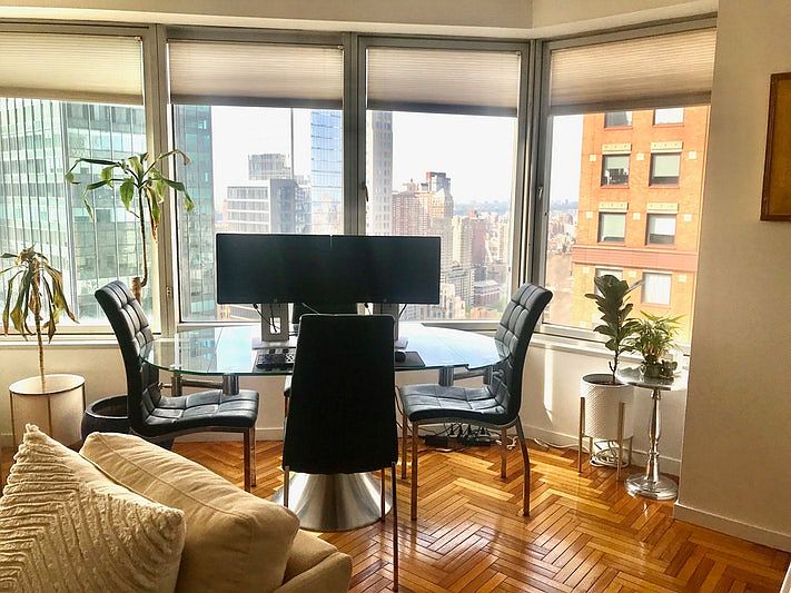 1st image of 150 W 56th St APT 3907