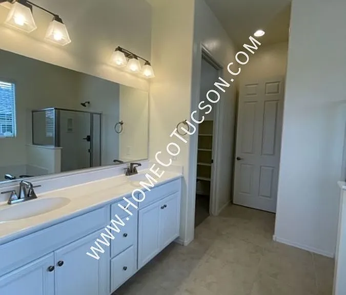 38628 S Running Roses Ln — Photo 16