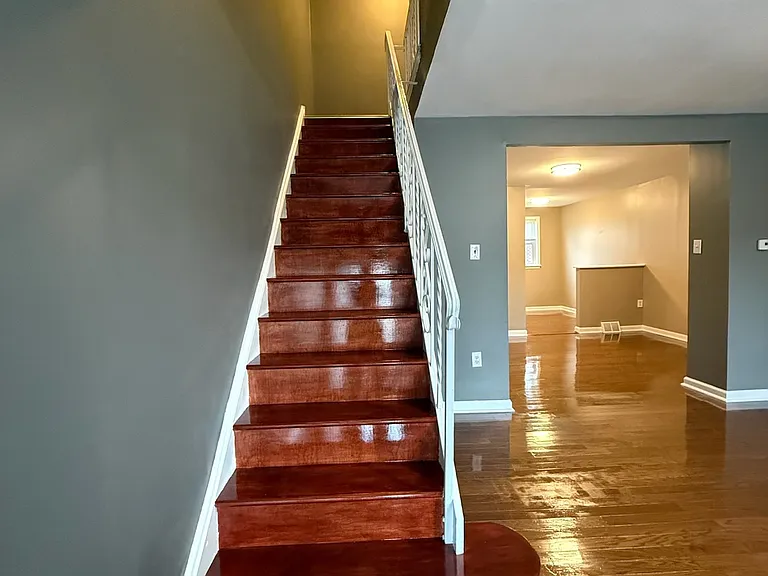 9889 Garvey Dr — Photo 15
