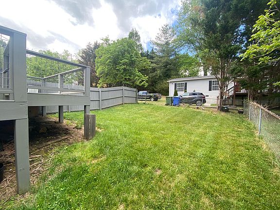 2nd image of 11 Overlook Cir #B
