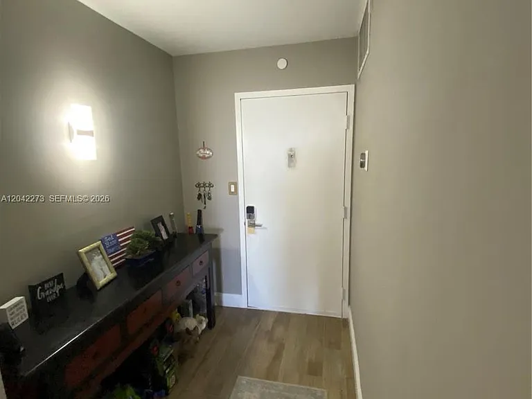 531 N Ocean #611 — Photo 13
