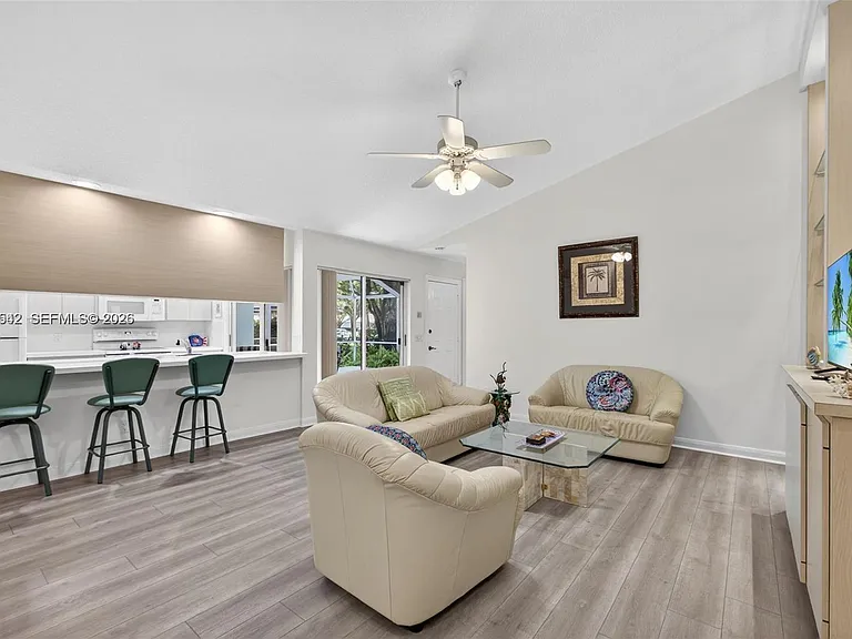 7102 Geminata Oak Ct #7102 — Photo 10