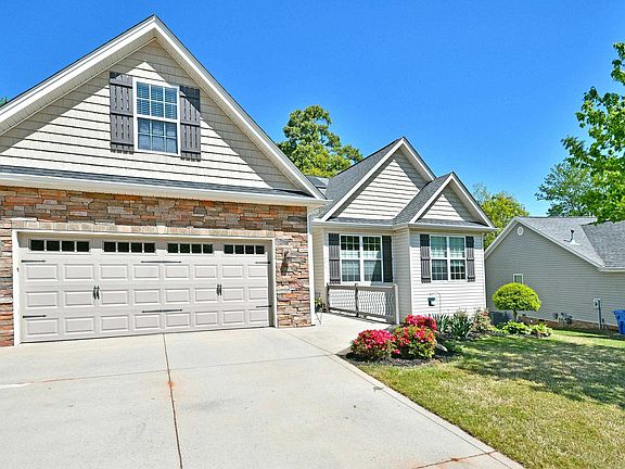 3rd image of 605 Summitbluff Dr