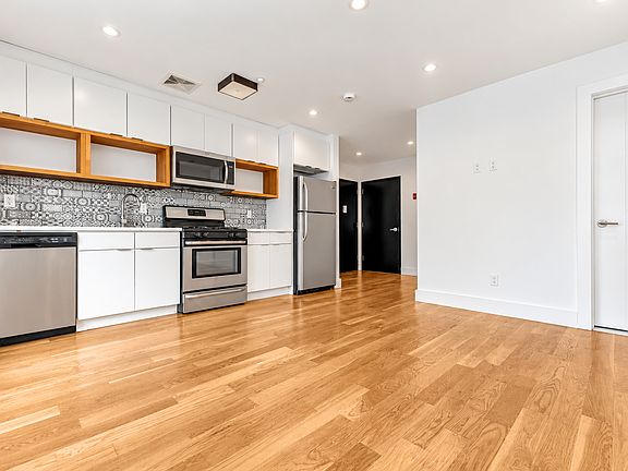 2nd image of 766 Lafayette Ave #5B