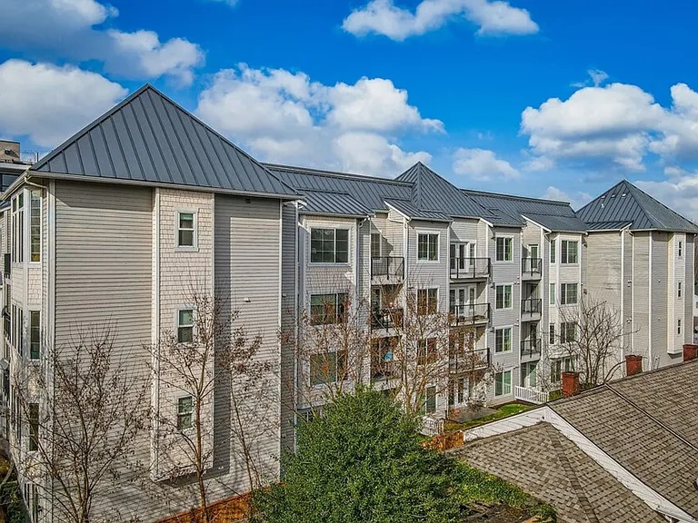 The Fulton Apartments — Photo 2