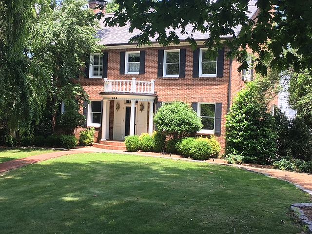 1st image of 804 Woodland Ct