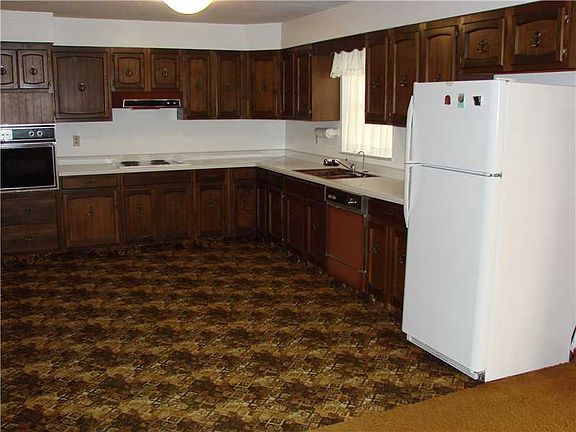 4th image of 2205 87th Ct