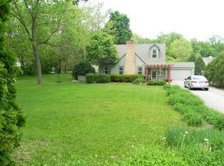 1127 Milwaukee St, Delafield, WI 53018