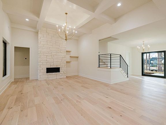 4th image of 7048 Hannah Ln