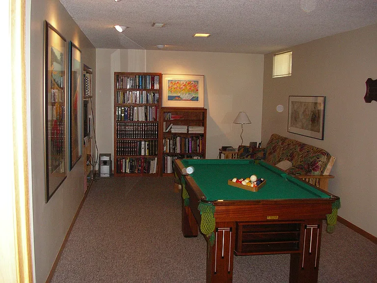 2261 Scudder St — Photo 7