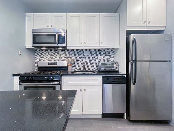 5th image of 333 E 30th St APT 1H
