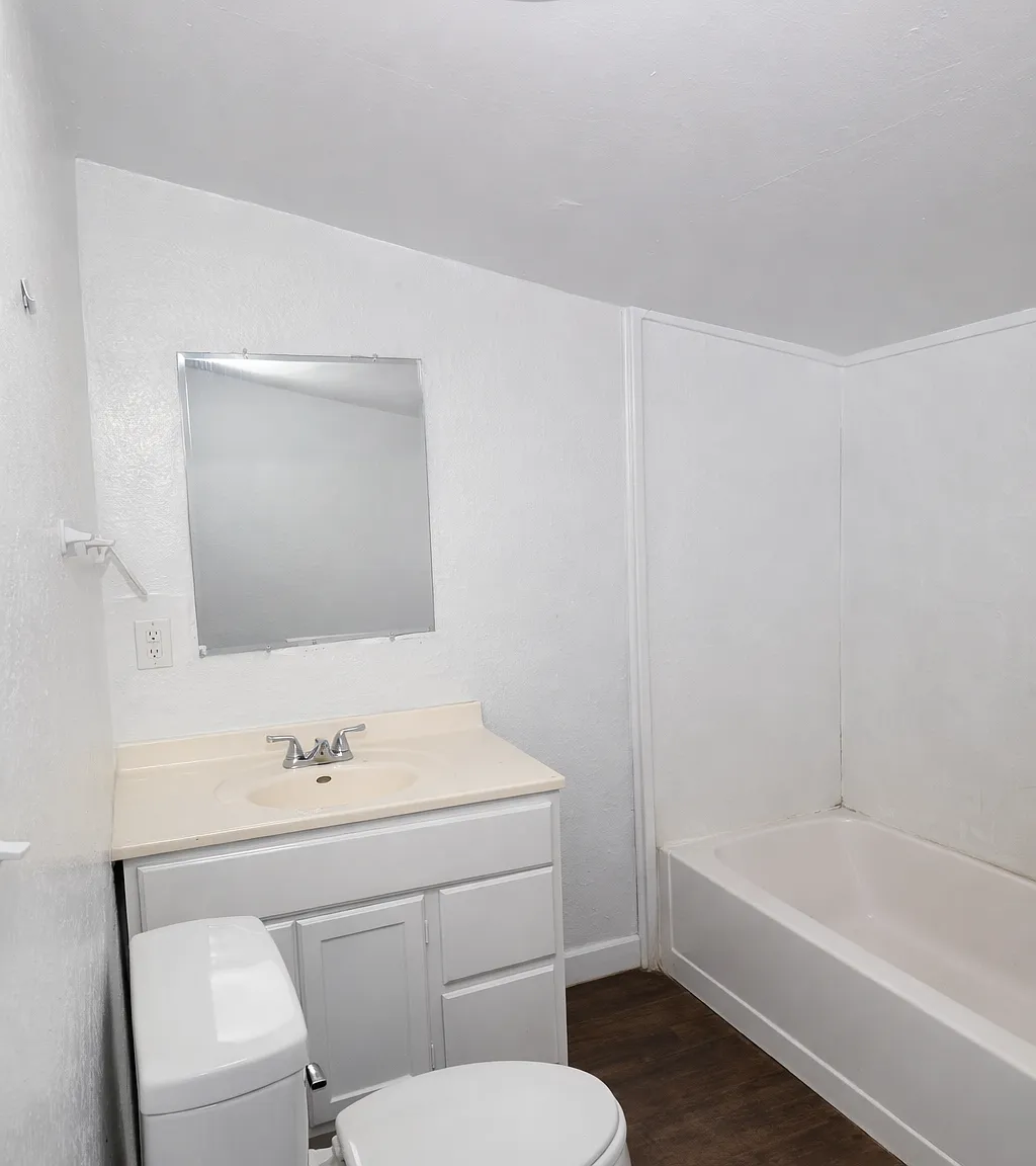 3 bed, 1072 sqft, $1,400 — Photo 4