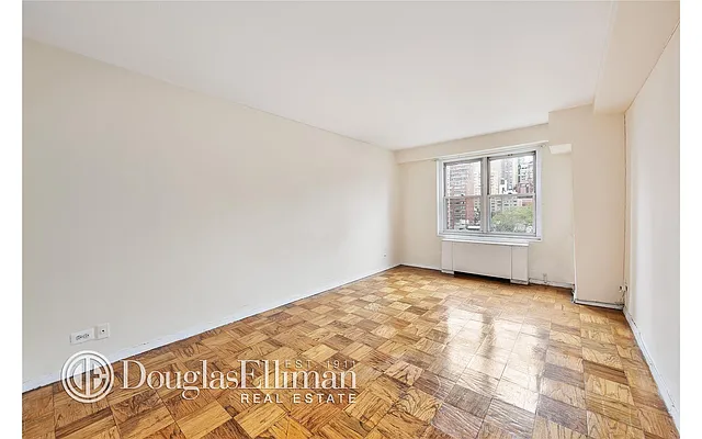 Rented by Douglas Elliman | media 14