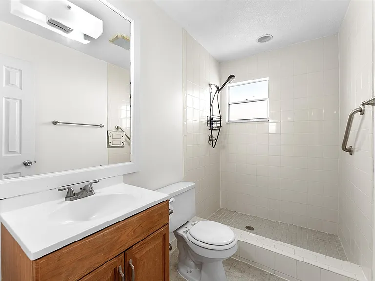 3533 SW Rosardo St — Photo 6
