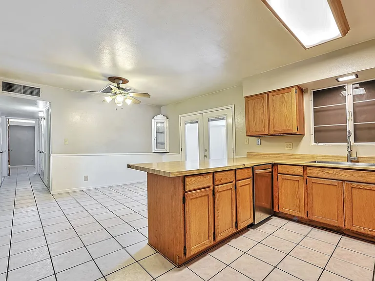 727 E Vista Del Cerro Dr — Photo 5