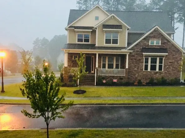 960 Uprock Dr, Cary, NC 27519