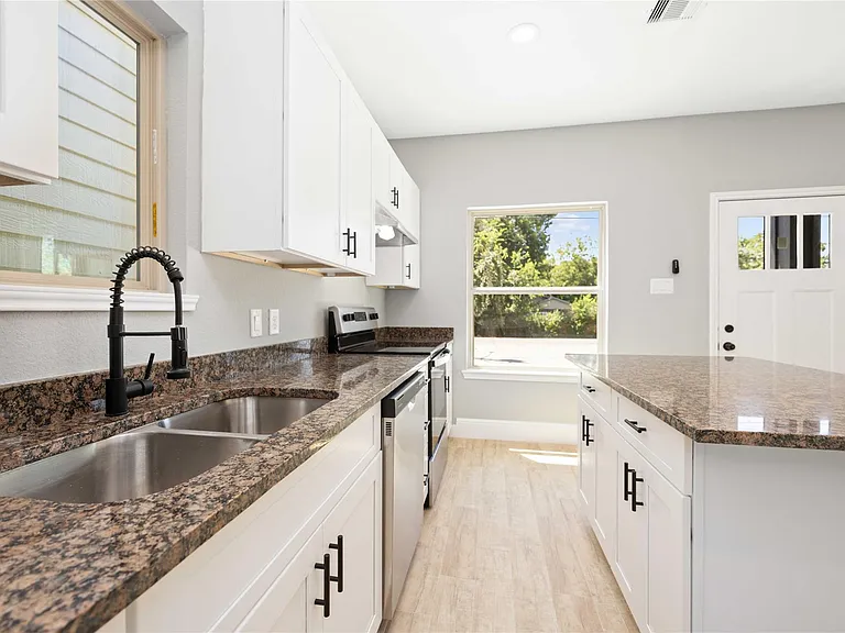 4651 Mallow St #B — Photo 7