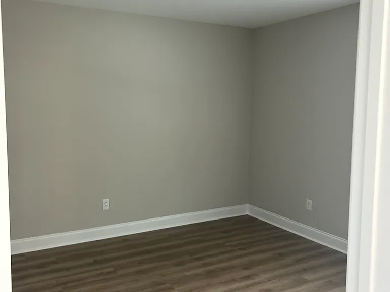 302 Warrenfells St #B — Photo 7