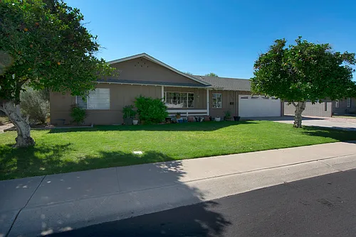 8237 E Lewis Ave Photo 1