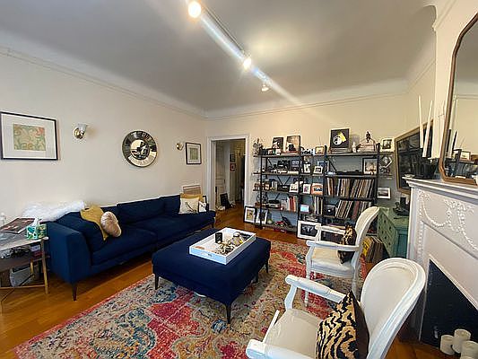 2nd image of 265 W 81st St #6Y