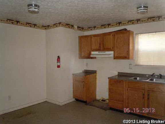 3rd image of 311 E Kentucky St