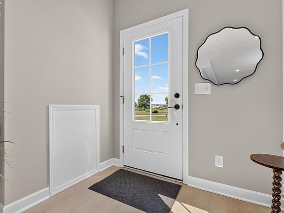 5th image of 449 Harbor Ln