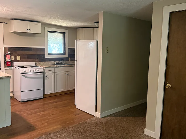 202 Grove St #1 — Photo 8