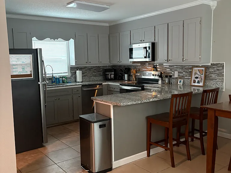 Star Dr — Photo 1