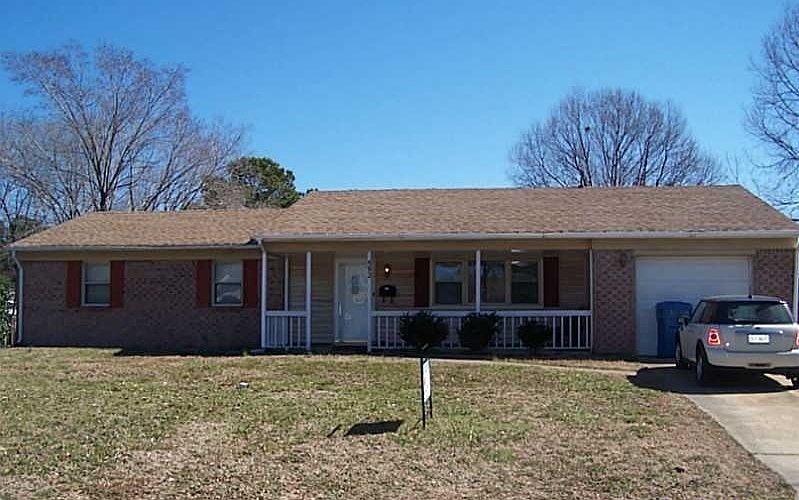 1st image of 592 Woodbine Ln