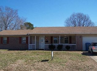 592 Woodbine Ln, Virginia Beach, VA 23452