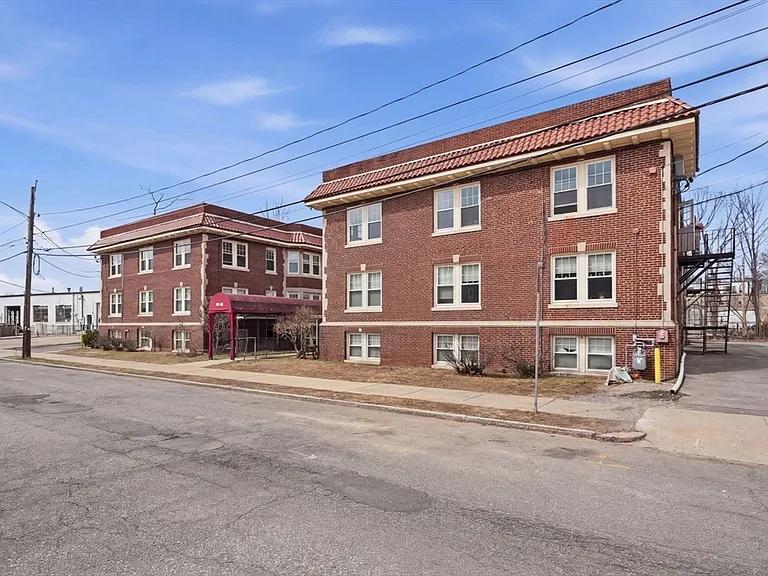 39 Richardson Ave #12 — Photo 14
