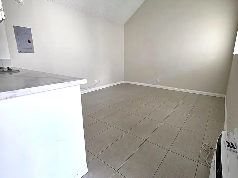 11018 Aqua Vista, LLC — Photo 8