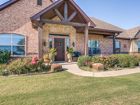 3rd image of 2735 Laurel Oaks