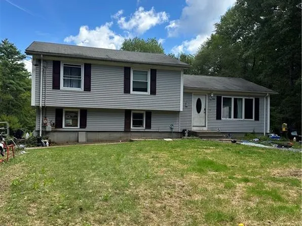 330 Maureen Cir, Burrillville, RI 02839
