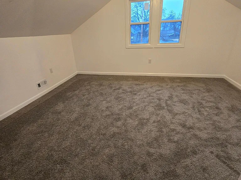 228 Belvidere Ave — Photo 8