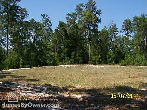 1st image of 676 Lake Dr