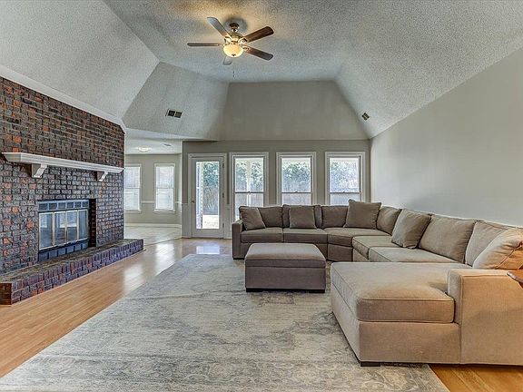 5th image of 7507 Olivia Hill Dr