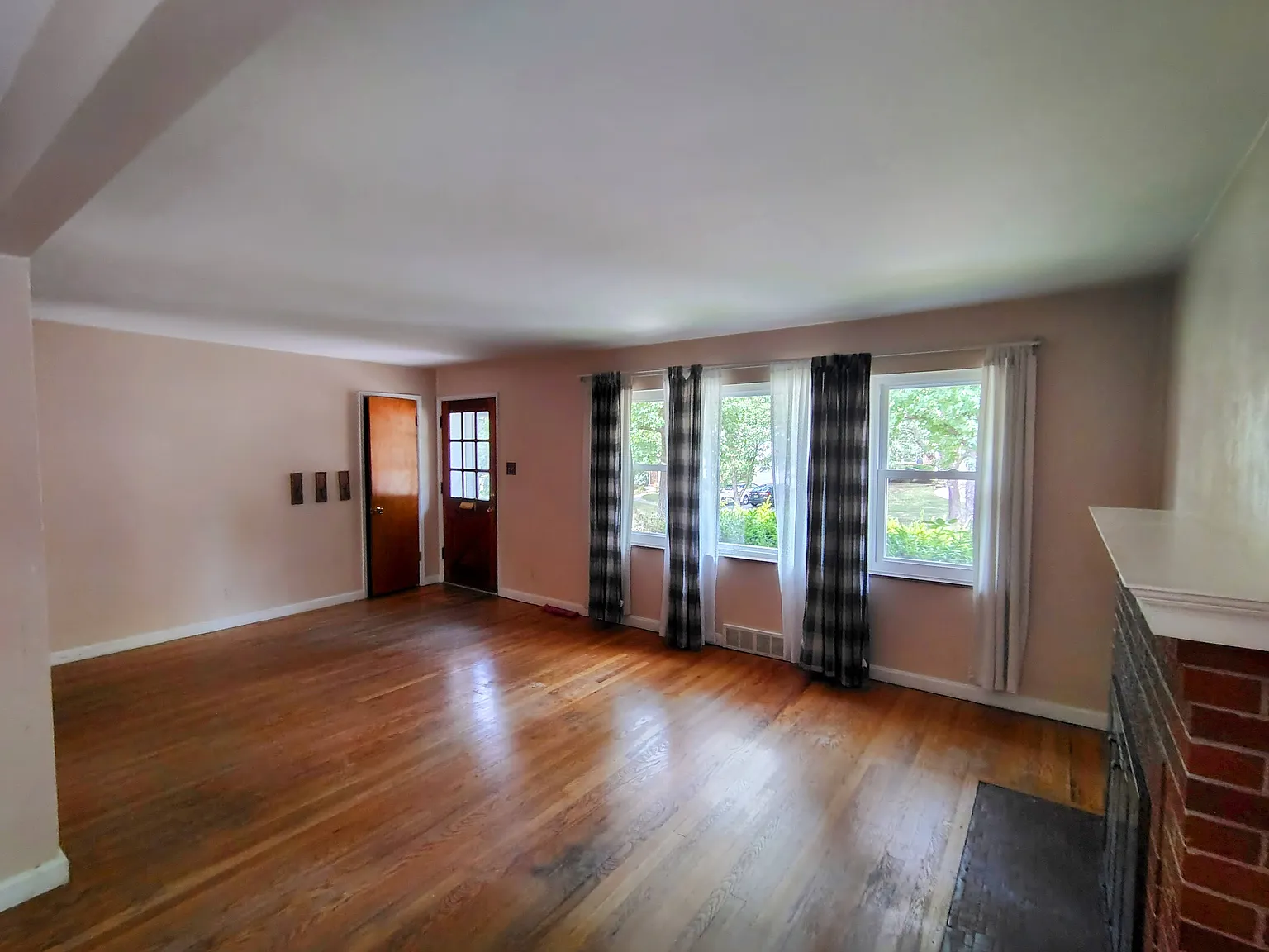 2 bed, 1088 sqft, $2,500 — Photo 2