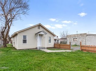 2208 S 3rd Ave, Yakima, WA