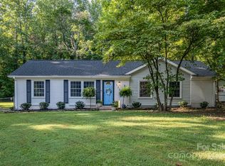 528 Culloden Ct, Charlotte, NC 28214