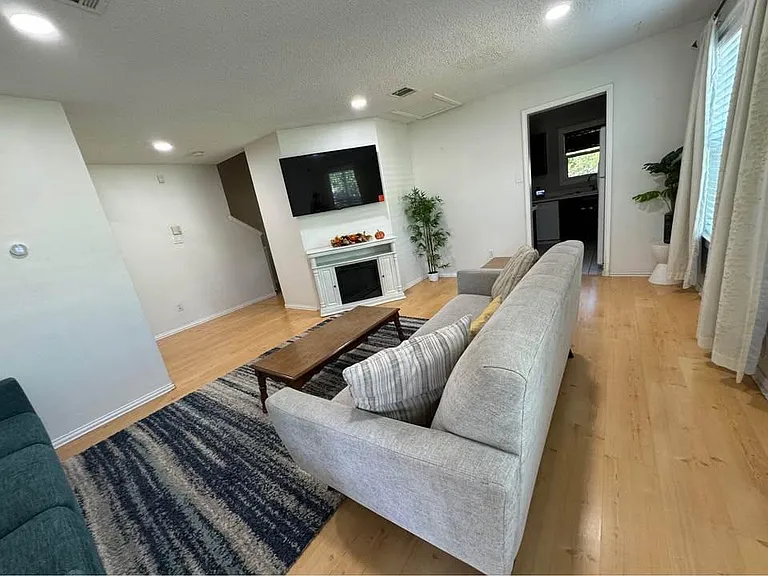 13032 Staton Dr — Photo 3