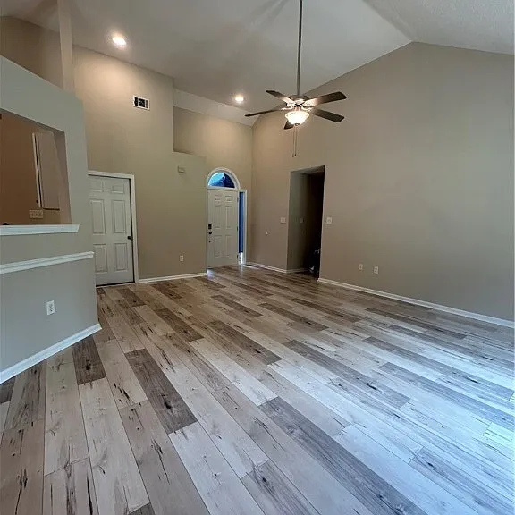 223 Chippingwood Cir — Photo 3