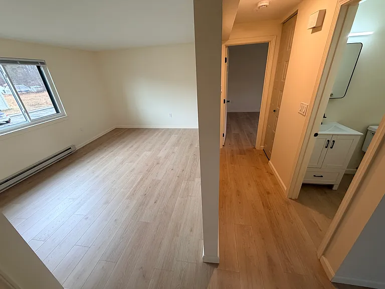 4 Penwood Dr #5 — Photo 6