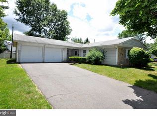 47 Tallwood Ln, Willingboro, NJ 08046