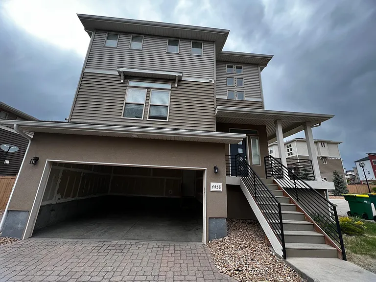 4458 Elegant St — Photo 1