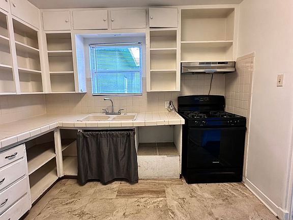 5th image of 301 Sierra Dr SE #4108