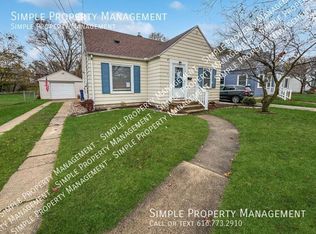 1049 Evelyn St NE, Grand Rapids, MI 49505