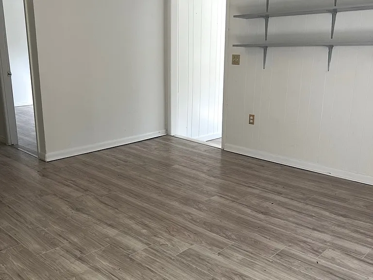 10 Logaras Cir — Photo 6